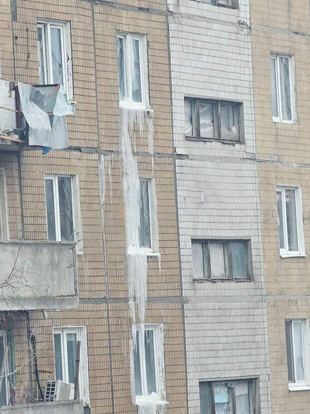 Петровского, 123б, 4 подъезд. Что случилось? Стояла пожарная машина. Видимо, был пожар https://t.me/webmoney_dn/314969