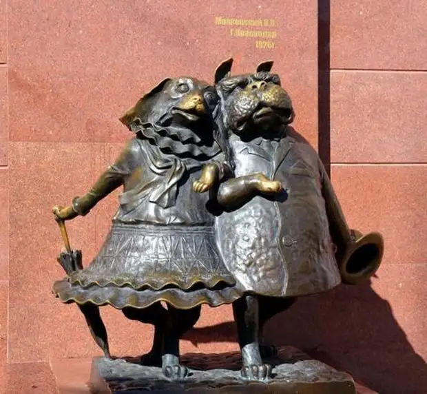 «Гуляющие собачки» из Краснодара вошли в список самых смешных памятников России