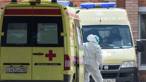 За сутки в России госпитализировали 2660 человек с COVID-19