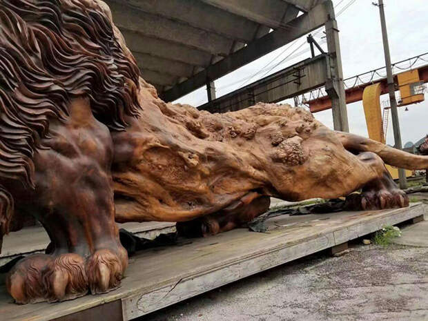 Самая большая скульптура в мире, сделанная из цельного дерева 