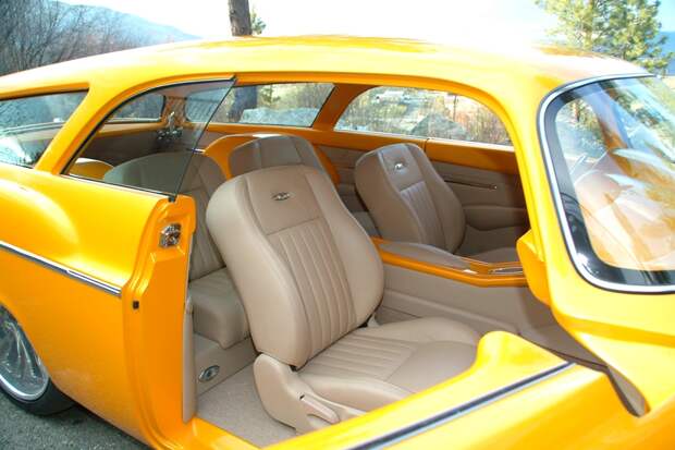 Chrysler 300 Revolution (7)