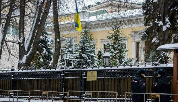 Посольство "У" в Москве