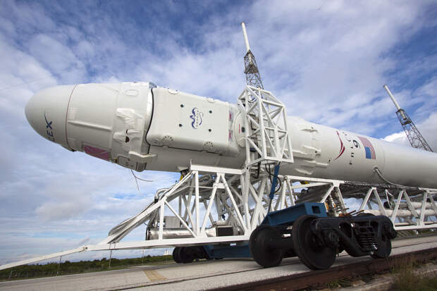 CRS SpX-1 Dragon and Falcon9.4..jpg
