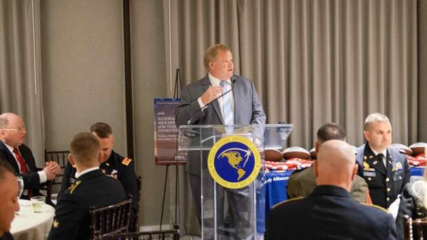 В США заявили, что миграционный кризис в Европе — это оружие России против НАТО