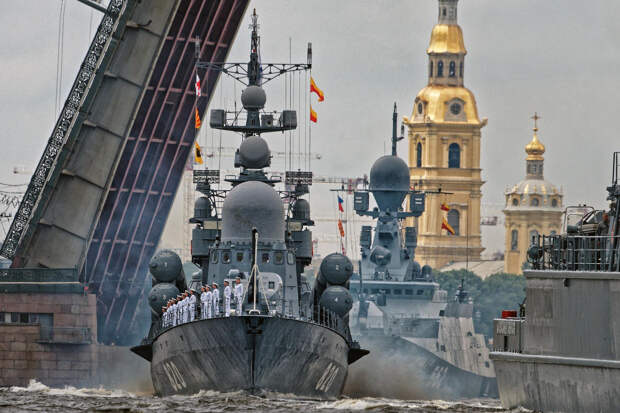 Как отмечают День Военно-морского флота в России в 2026 году? История и традиции Дня ВМФ в России