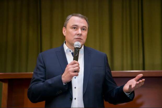 Политолог поддержал идею Толстого увеличить число бюджетных мест в вузах / Фото: Александр Чикин