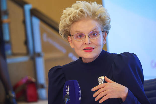 Малышева высмеяла женщину с раком груди