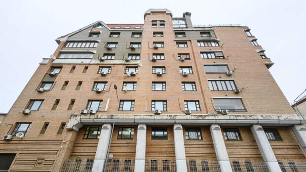 Лариса Долина хочет пару месяцев пожить в проданной квартире