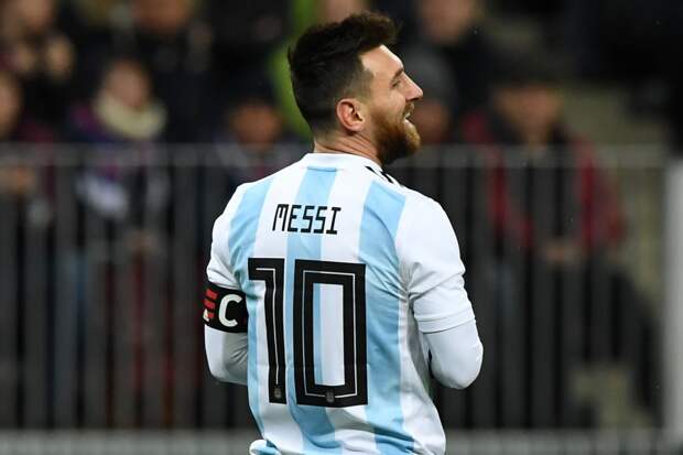 Лионель Месси в матче Россия – Аргентина