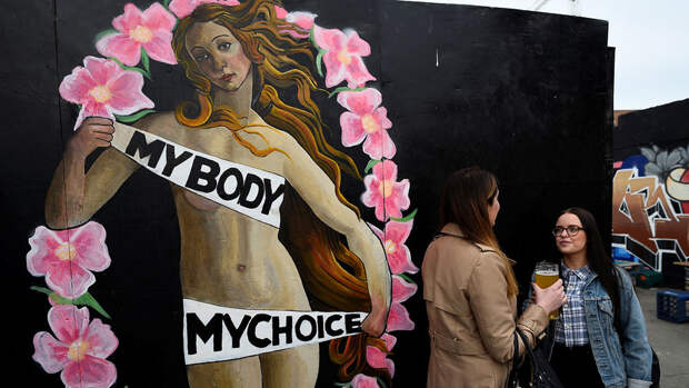 Звезды Голливуда устроили скандал после запрета абортов