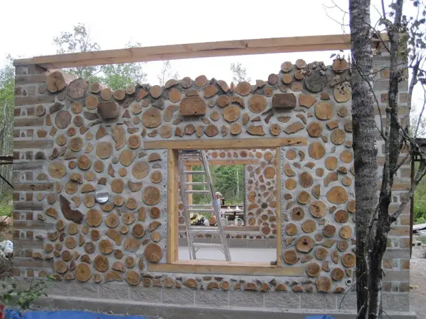 Как построить дом из глины и... дров