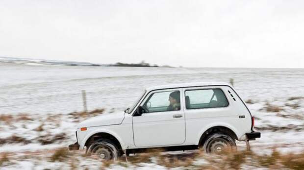 Джеймс Мэй рассказывает свои впечатления о Lada Niva (10 фото)