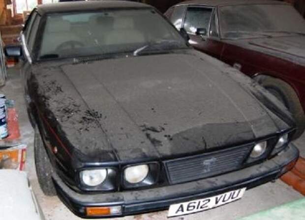 Еще один заброшенный гараж (16 фото)