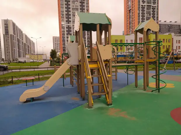 Игры без риска для жизни: РКС-Самара снова поднимает вопрос о безопасности детских площадок