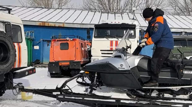 Спасатели усиливают группы поиска пропавших на Камчатке туристов