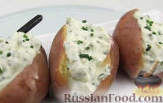 Фото к рецепту: Печеный картофель с сыром