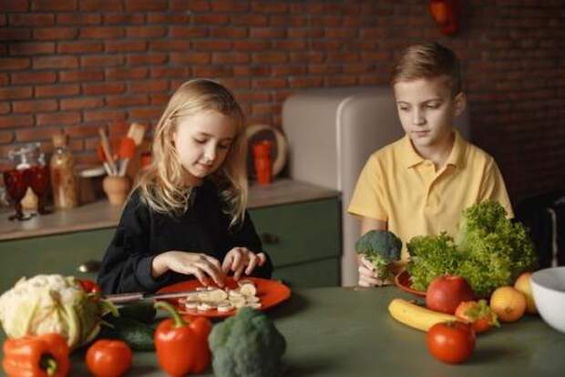 Дайте детям больше времени на еду, и они будут есть полезные продукты!