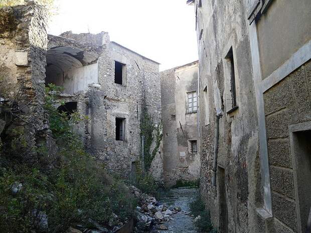 Итальянские города призраки GhostTowns08.jpg