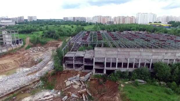 Недостроенный «Большой цех» энергетического комплекса.
