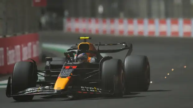 Перес выиграл квалификацию Гран-при Саудовской Аравии