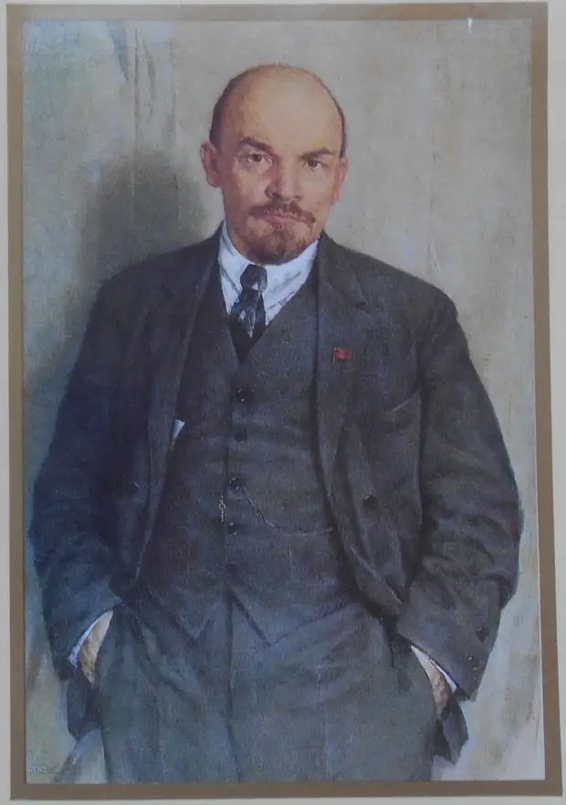 Никто и никогда не забудет имя − Ленин !