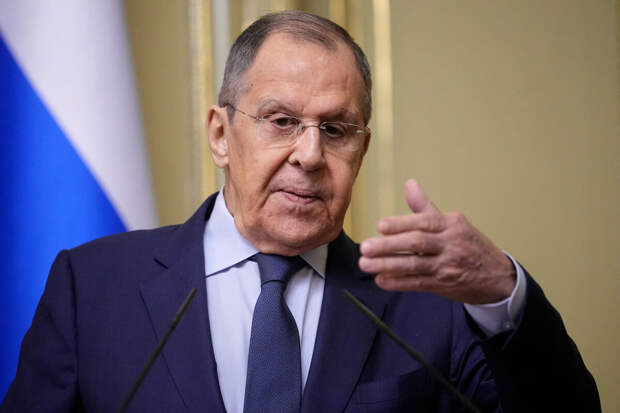 Лавров пошутил о семейном положении в ходе общения со студентами в Армении