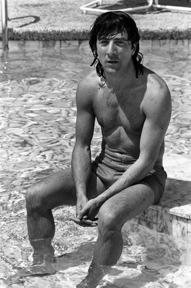 Дастин Хоффман, 1975 год Мерилин Монро, бикини, волочкова, звезды, знаменитости, история, купальник, пляж