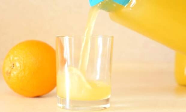 Два литра напитка из одного фрукта. Два литра напитка из одного фрукта.