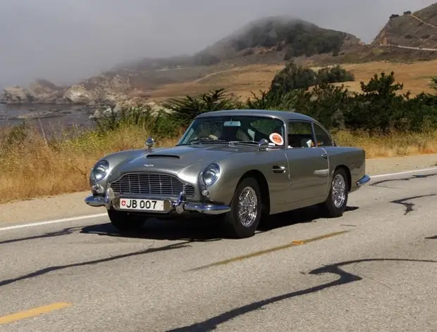 aston martin db5