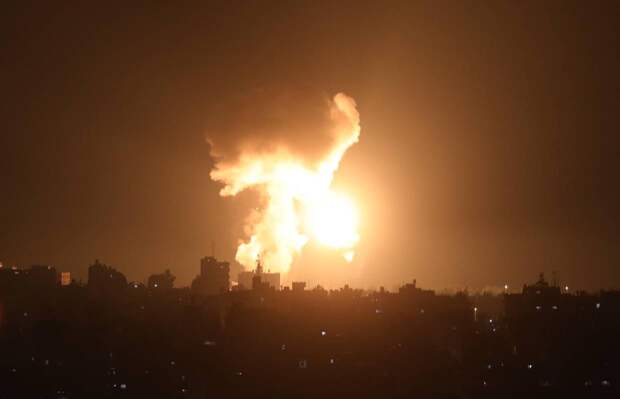 Израиль атаковал объекты ХАМАС в ответ на ракетный обстрел из сектора Газа