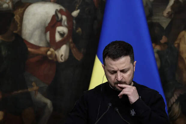 Теперь и Зеленского подозревают в госизмене. Значит, бунт?