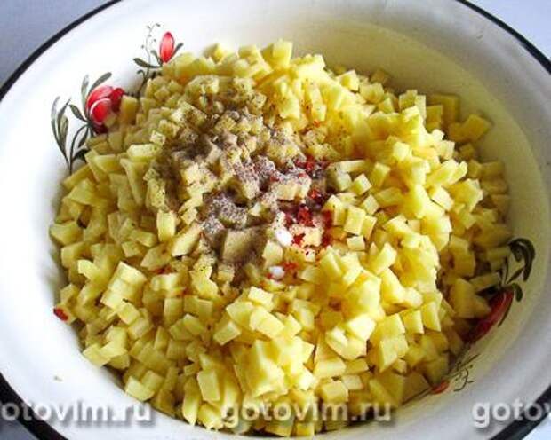Фотографии рецепта Манты с картошкой и солёным салом, 03 Манты с картошкой и солёным салом, Шаг 03
