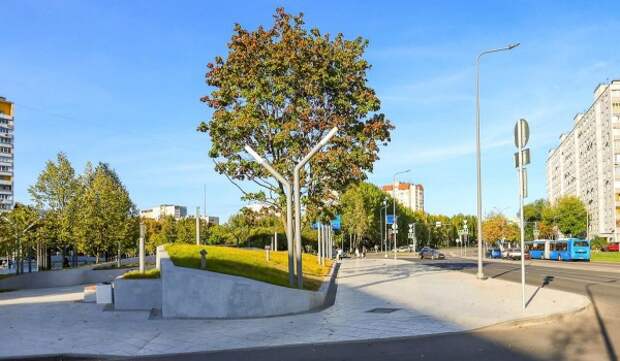 Собянин рассказал о благоустройстве территории около транспортных объектов