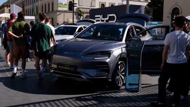 Европа в ужасе: рынок автомобилей заполонили "китайцы". Будет только хуже