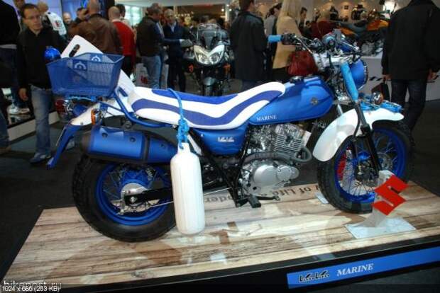 Мотоцикл Suzuki Van Van 125 Marine 2011