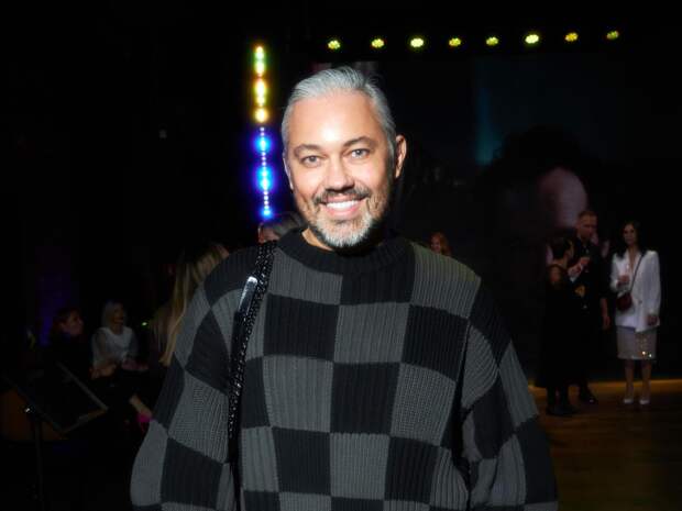 Александр Рогов провел рум-тур по своим квартирам, которые объединил в одну