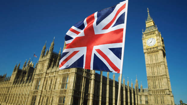 Великобритания заморозила активы "Татнефти" и "Русснефти"