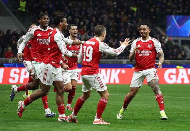 «Арсенал» обыграл «Кайрат» и финишировал в общем этапе ЛЧ на первом месте