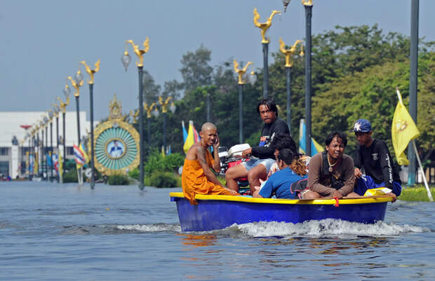 s t36 29046711 Сильнейшее наводнение в Таиланде