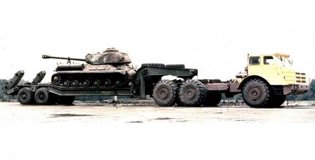 Тягач МоАЗ-74111 с двухосным танковым полуприцепом ЧМЗАП-5247Г (из архива А. Карасева) МоАЗ, авто, беларусы, белоруссия, военная техника, военные автомобили, маз, тягач