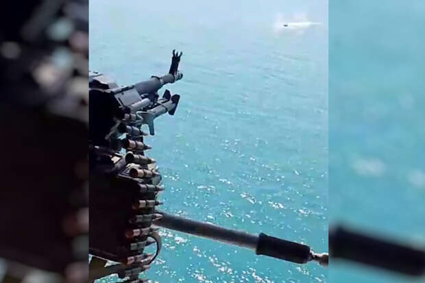 МО: силы Черноморского флота уничтожили безэкипажный катер и подводный аппарат ВСУ