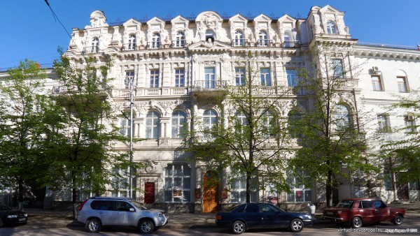 Реконструкция музея должна была начаться только в 2019 году, но сместили сроки