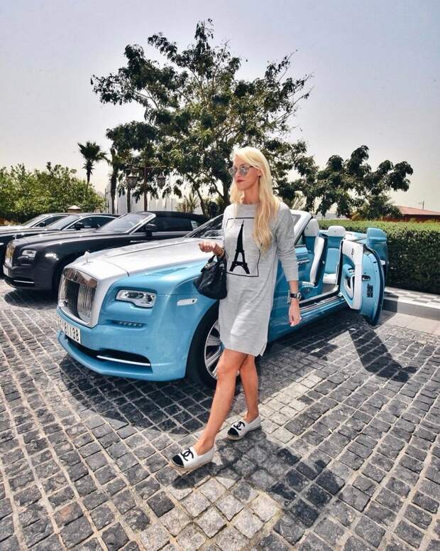 Блондинка на суперкаре: из австралийской глубинки - в "Богатые детки Дубая" автомобили, дубай, инстаграмм, суперкары
