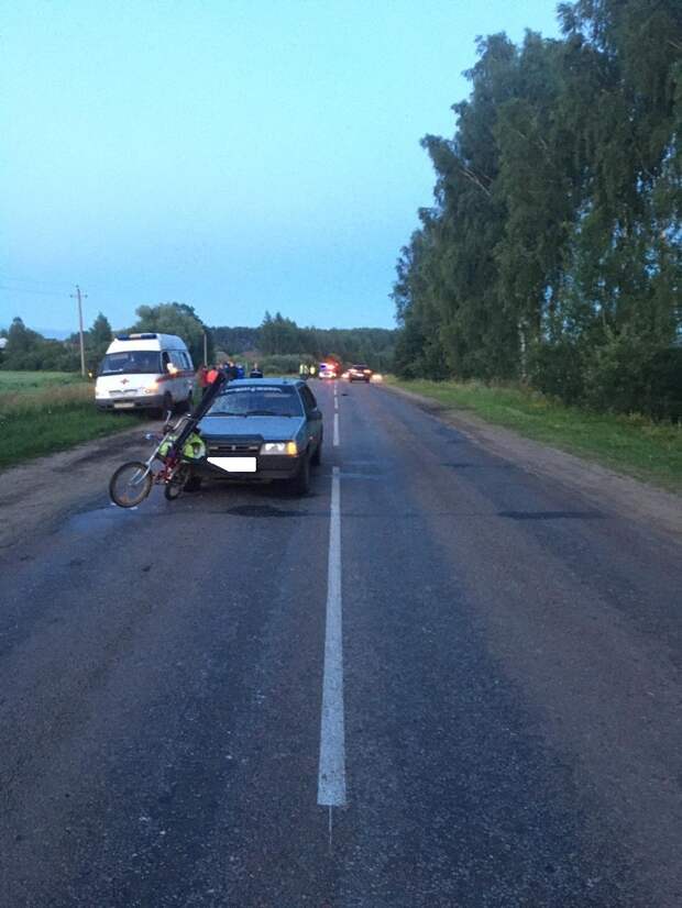 Ослепленный солнцем водитель насмерть сбил велосипедиста под Тверью