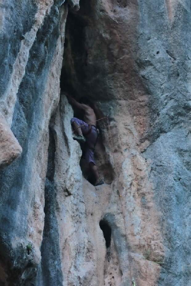 Reguchillo: 1. Javi на 7B+, 2. Rafa делает 6c Metamorfosa Reguchillo: 1. Javi на 7B+, 2. Rafa делает 6c Metamorfosa