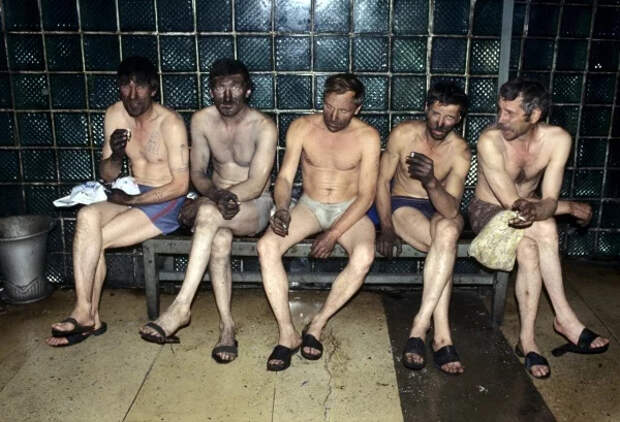 Интересные фотографии 90 -х (часть 37) 90-е, Детство 90-х, Ностальгия, Фотография, Подборка, Знаменитости, Россия, Эпоха, Земфира, Григорий Лепс, Клаудия Шиффер, Поле Чудес, Dendy, Sega, Якубович, 2000-е, Жизнь, Футбольные фанаты, Дети, Длиннопост