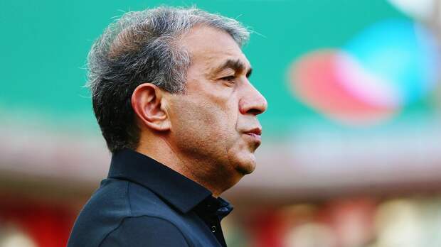 Источник: «Рубин» не может уволить Рахимова, потому что он не отвечает на звонки