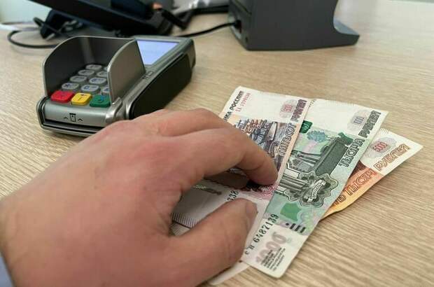 Алкогольные напитки в России за год подорожали на 11,12%