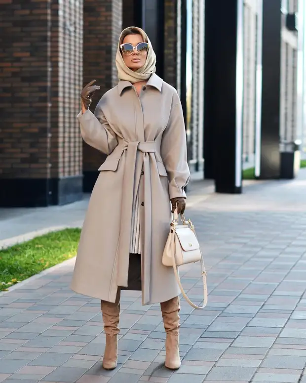 Как и с чем носить цвет тауп: 10 лаконичных и роскошных идей