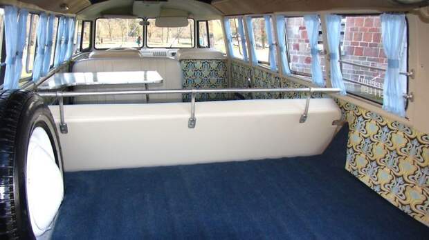 Уникальный Volkswagen Hippie Bus 1964 года продают на аукционе (25 фото+2 видео) Уникальный Volkswagen Hippie Bus 1964 года продают на аукционе (25 фото+2 видео)